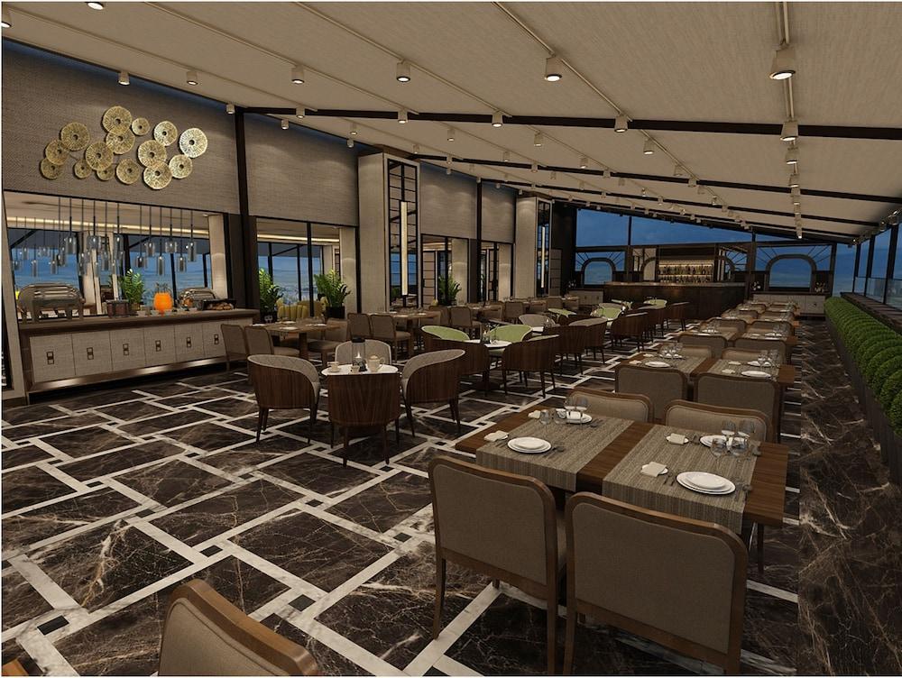 מלון Doubletree By Hilton אלאזיג מראה חיצוני תמונה