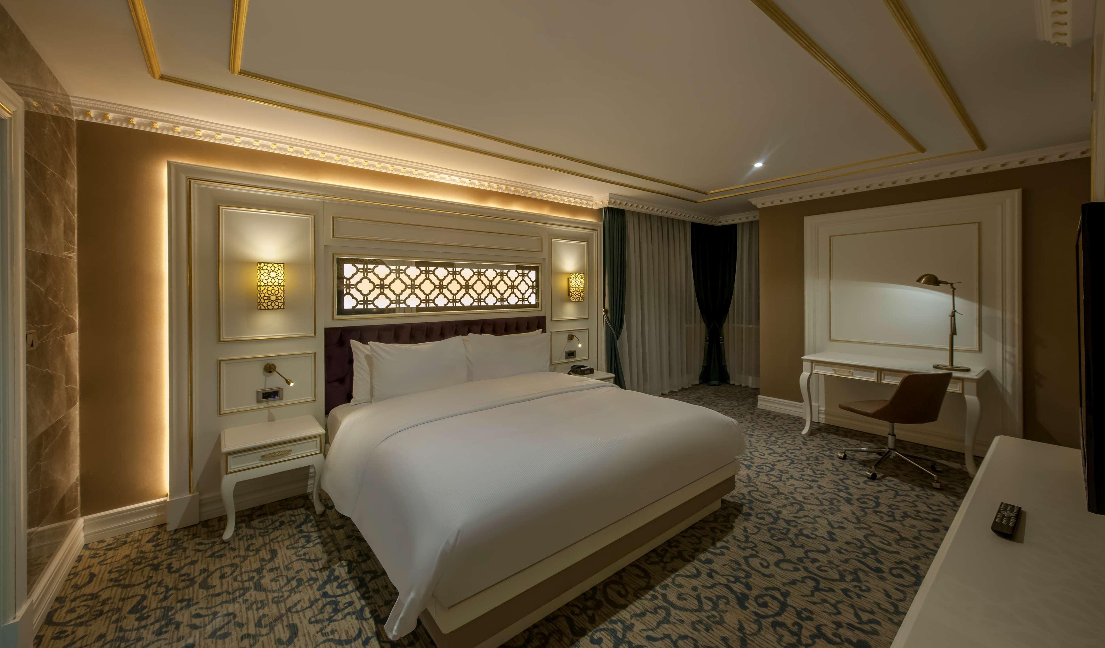 מלון Doubletree By Hilton אלאזיג מראה חיצוני תמונה