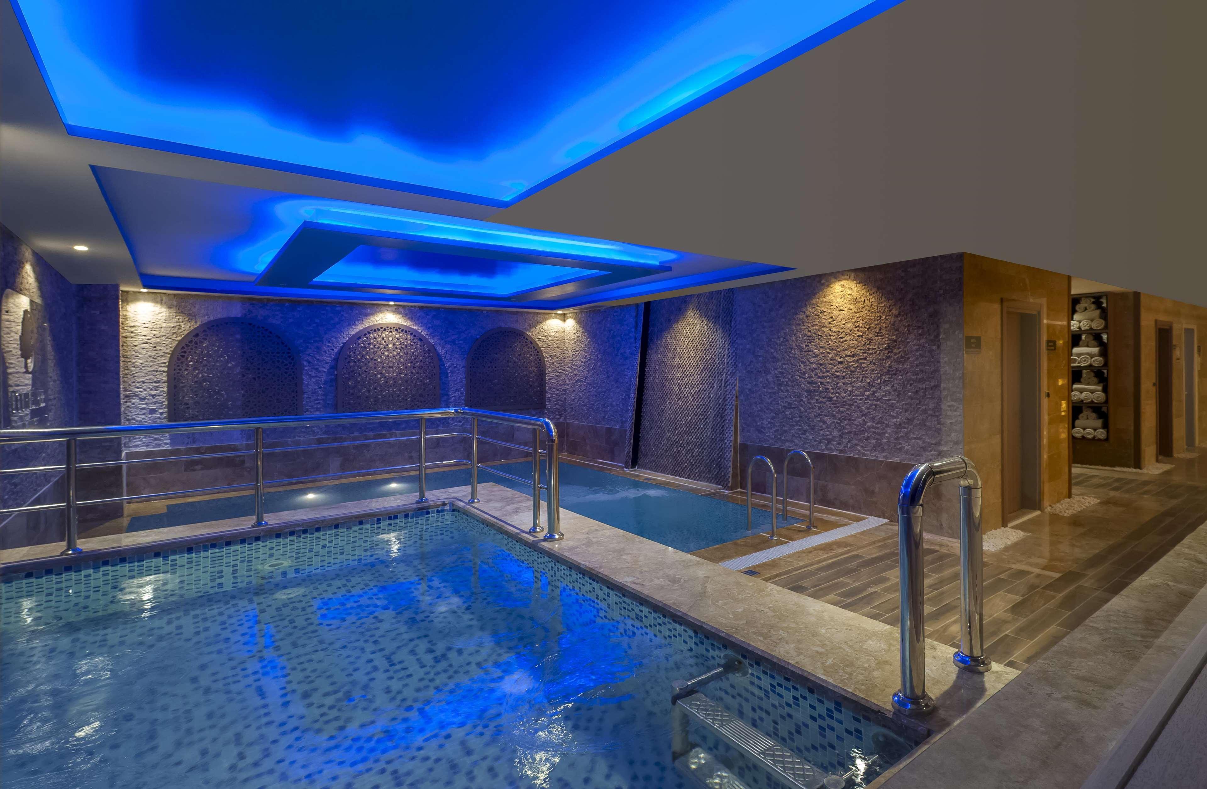 מלון Doubletree By Hilton אלאזיג מראה חיצוני תמונה