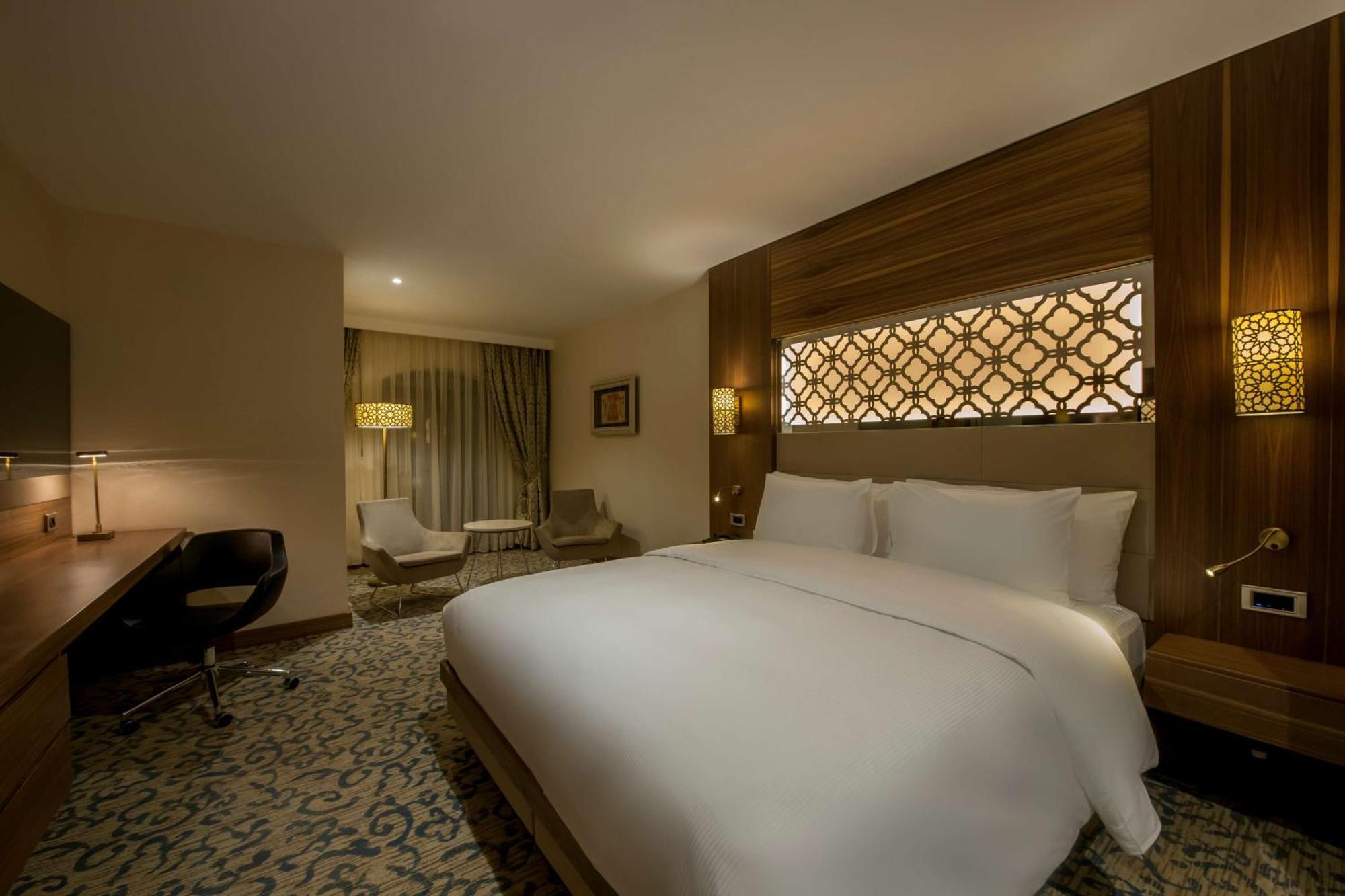 מלון Doubletree By Hilton אלאזיג מראה חיצוני תמונה