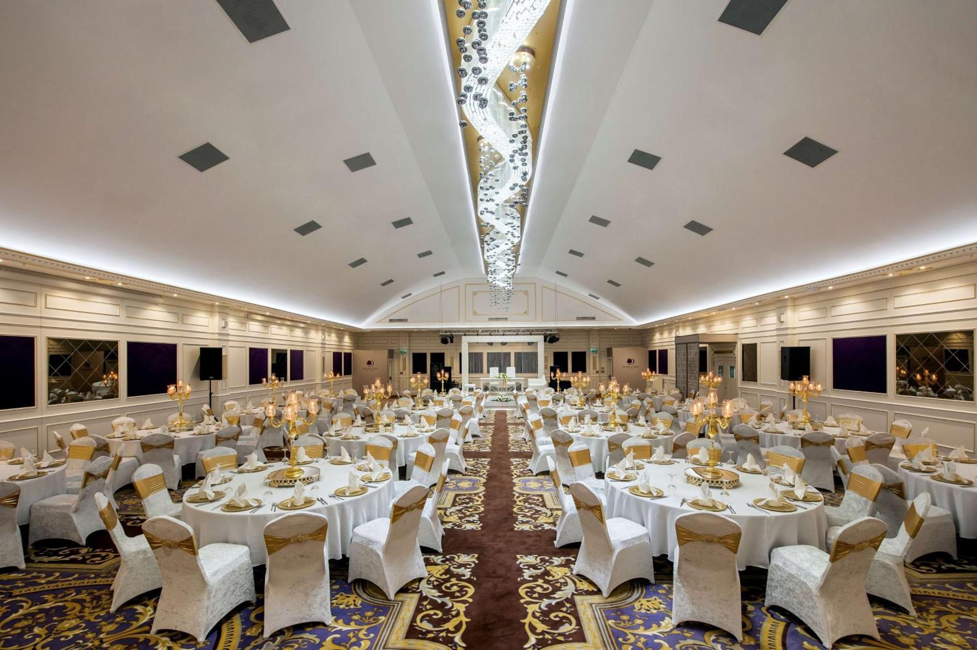 מלון Doubletree By Hilton אלאזיג מראה חיצוני תמונה
