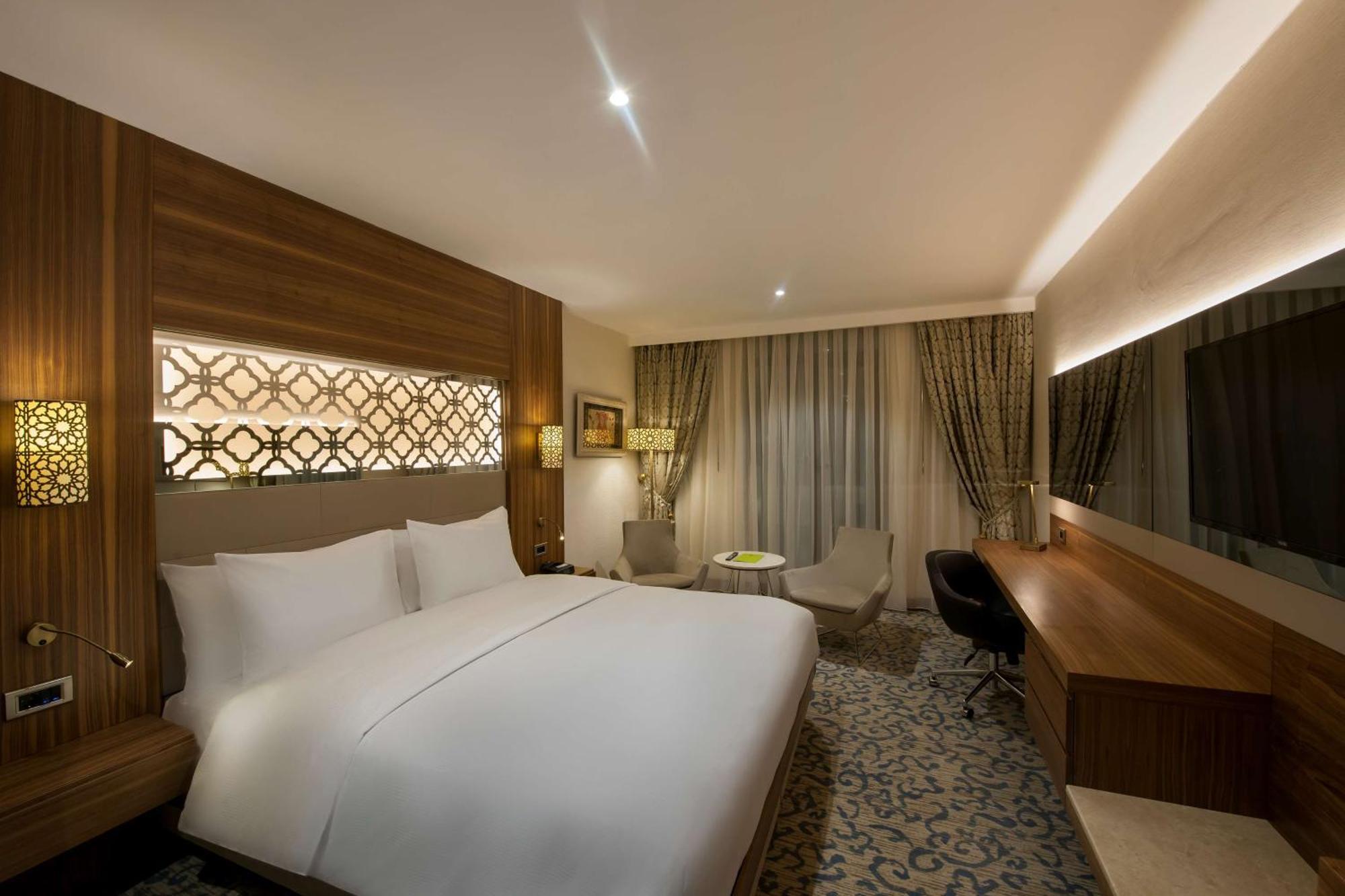 מלון Doubletree By Hilton אלאזיג מראה חיצוני תמונה