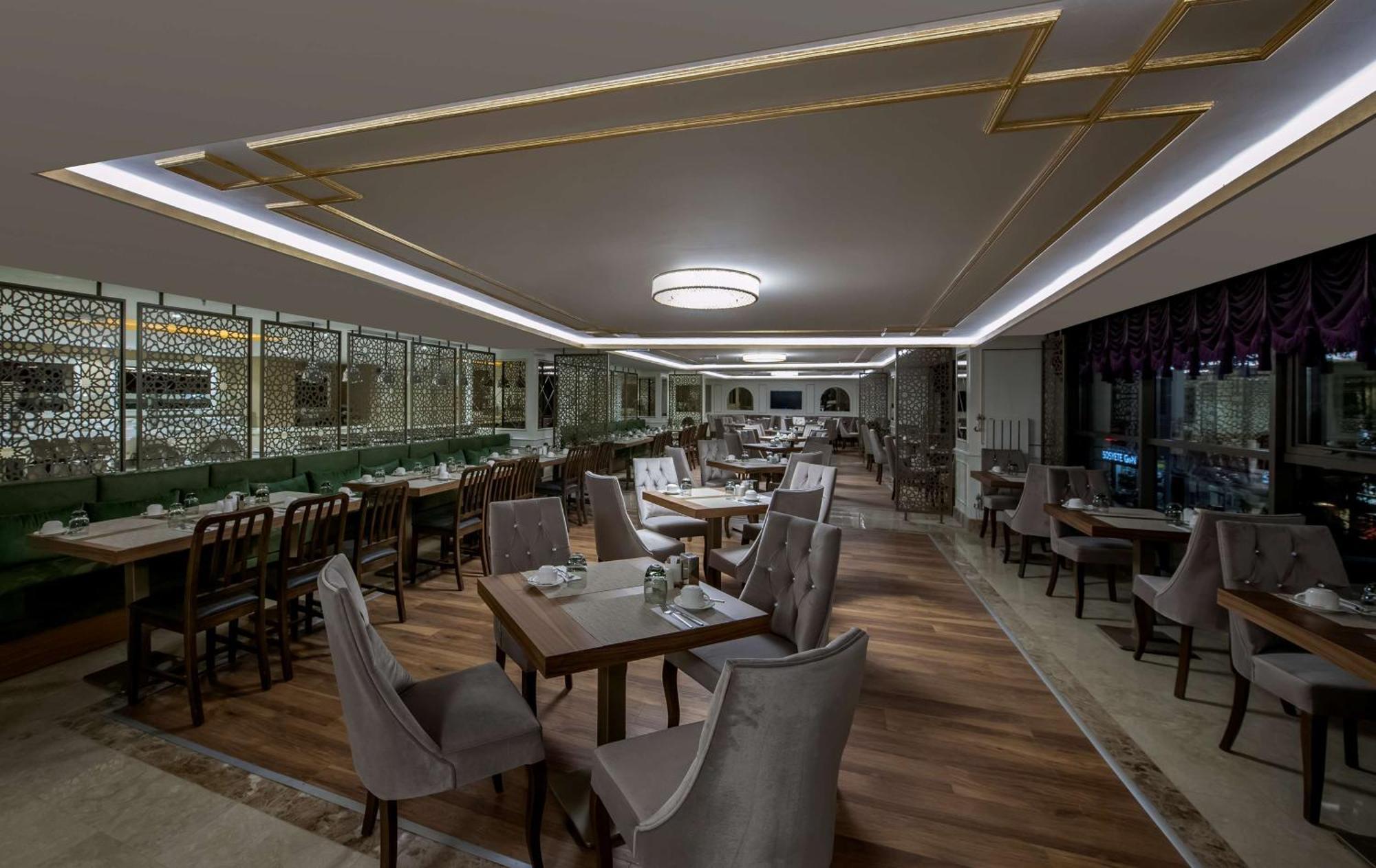 מלון Doubletree By Hilton אלאזיג מראה חיצוני תמונה